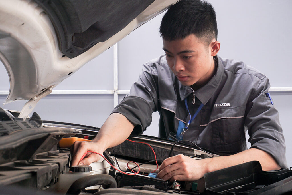 Bảo dưỡng xe ô tô Mazda cổ